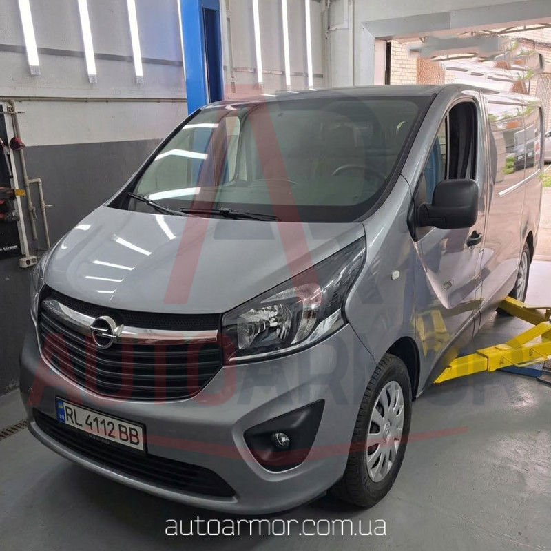 Захист двигуна Opel Vivaro II (2014-2019)  з бок. крилами  Двигун: всі, [захищає Радіатор, Двигун, КПП] - ТИТАН (Є на складі, 2мм!)